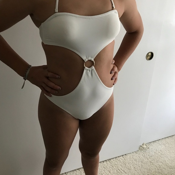 🌺Forever 21 white cut out swimsuit 🏝🌸👙 - Picture 7 of 8